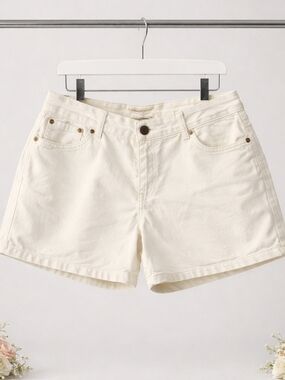 Levi's Strauss White Low-Rise  Jean Shorts 14